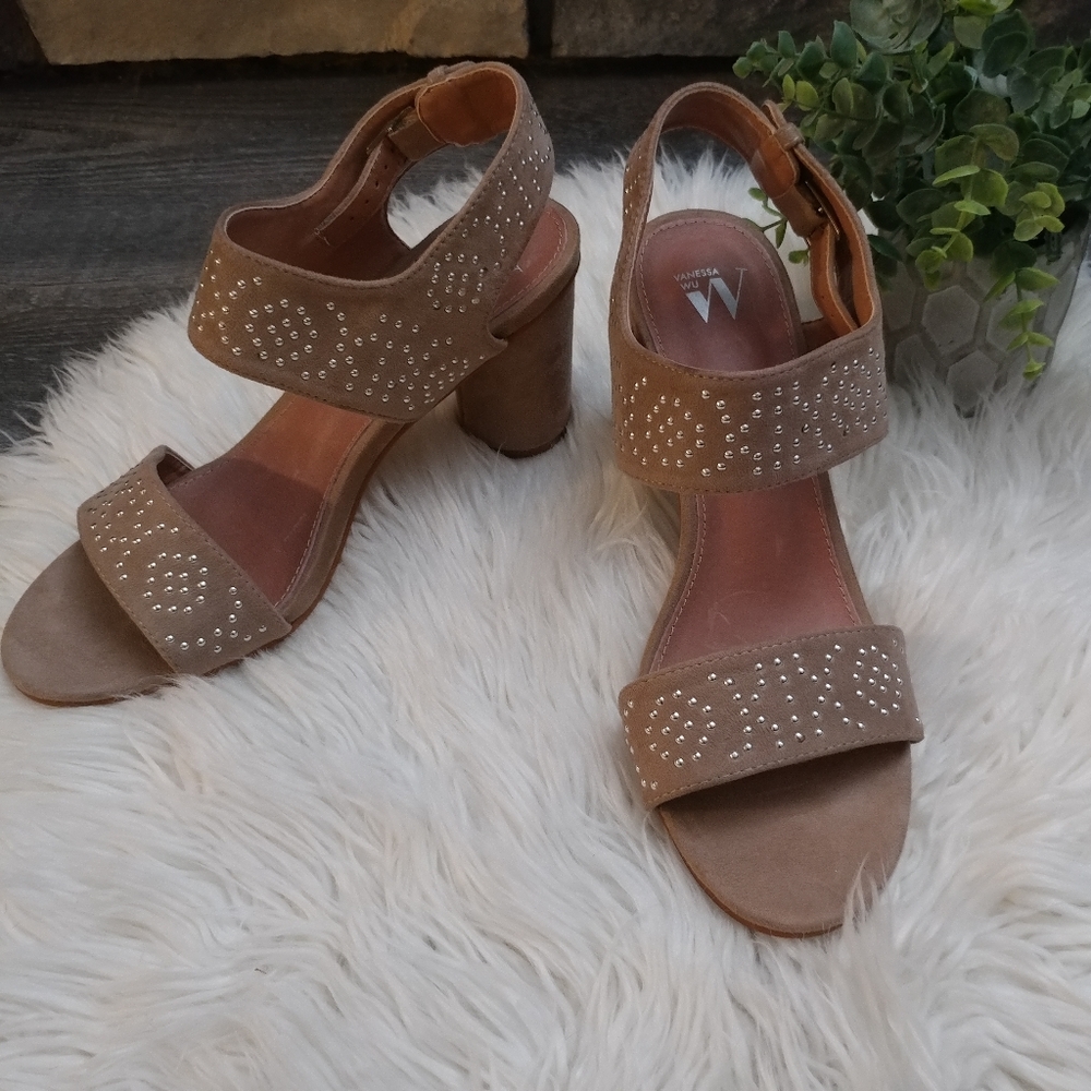 Vanessa Wu Studded Heeled Sandals

Size 40 - Picture 2 of 11